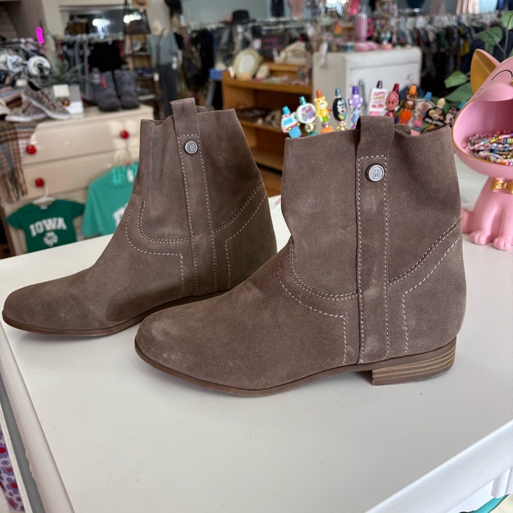 Frye & Co Sarah Shortie Suede Gray Ankle Boots 6M - Picture 2 of 7